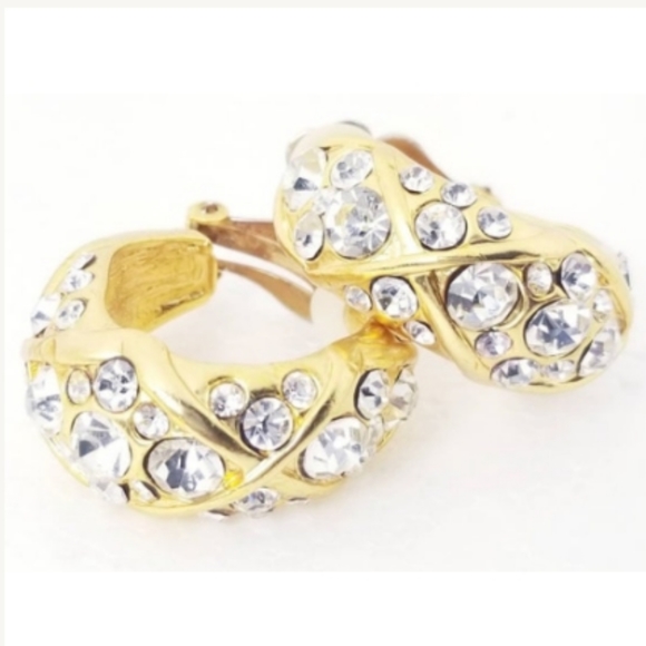 Beautiful Clear Rhinestone Hoop Style Clip… - Picture 4 of 7